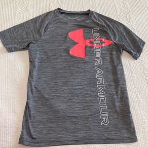 Under Armour short sleeve shirt